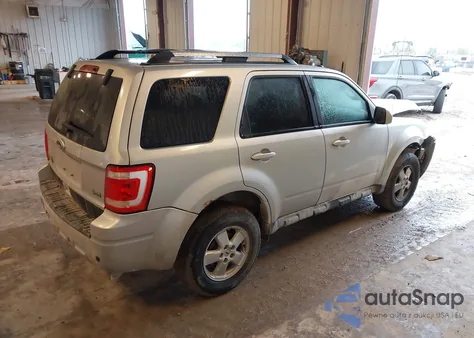 2011 Ford Escape Limited z USA, uszkodzony, nr VIN 1FMCU0E73BKB72064